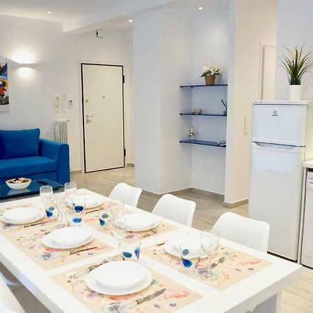Modern & Central Apt In Афіни Екстер'єр фото