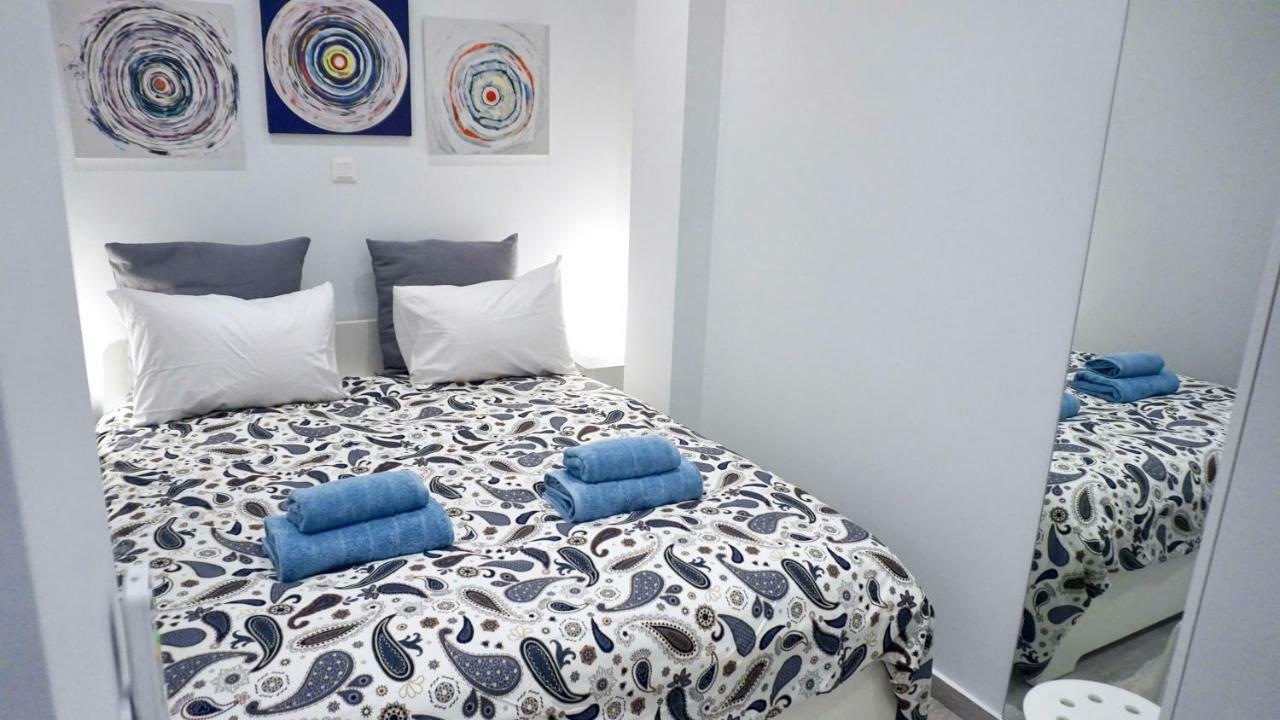 Modern & Central Apt In Афіни Екстер'єр фото