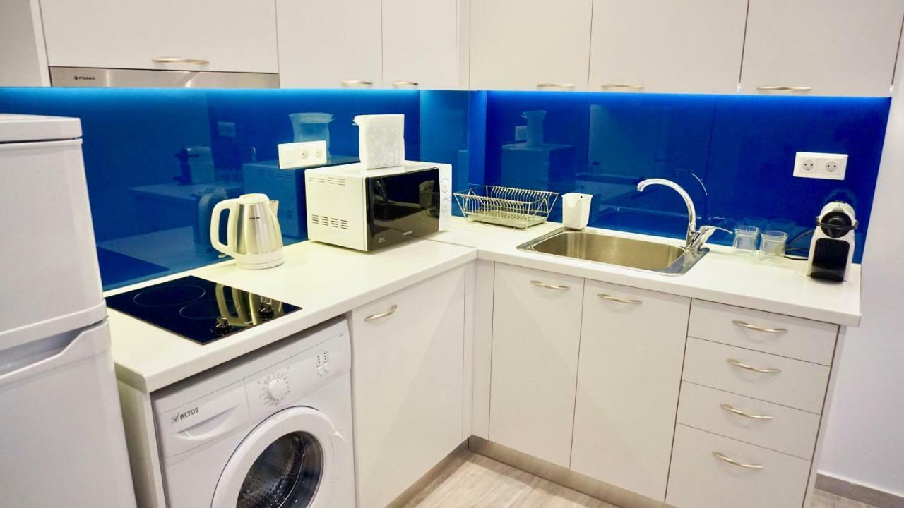 Modern & Central Apt In Афіни Екстер'єр фото