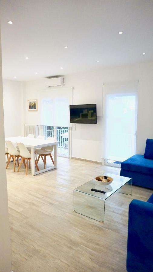 Modern & Central Apt In Афіни Екстер'єр фото