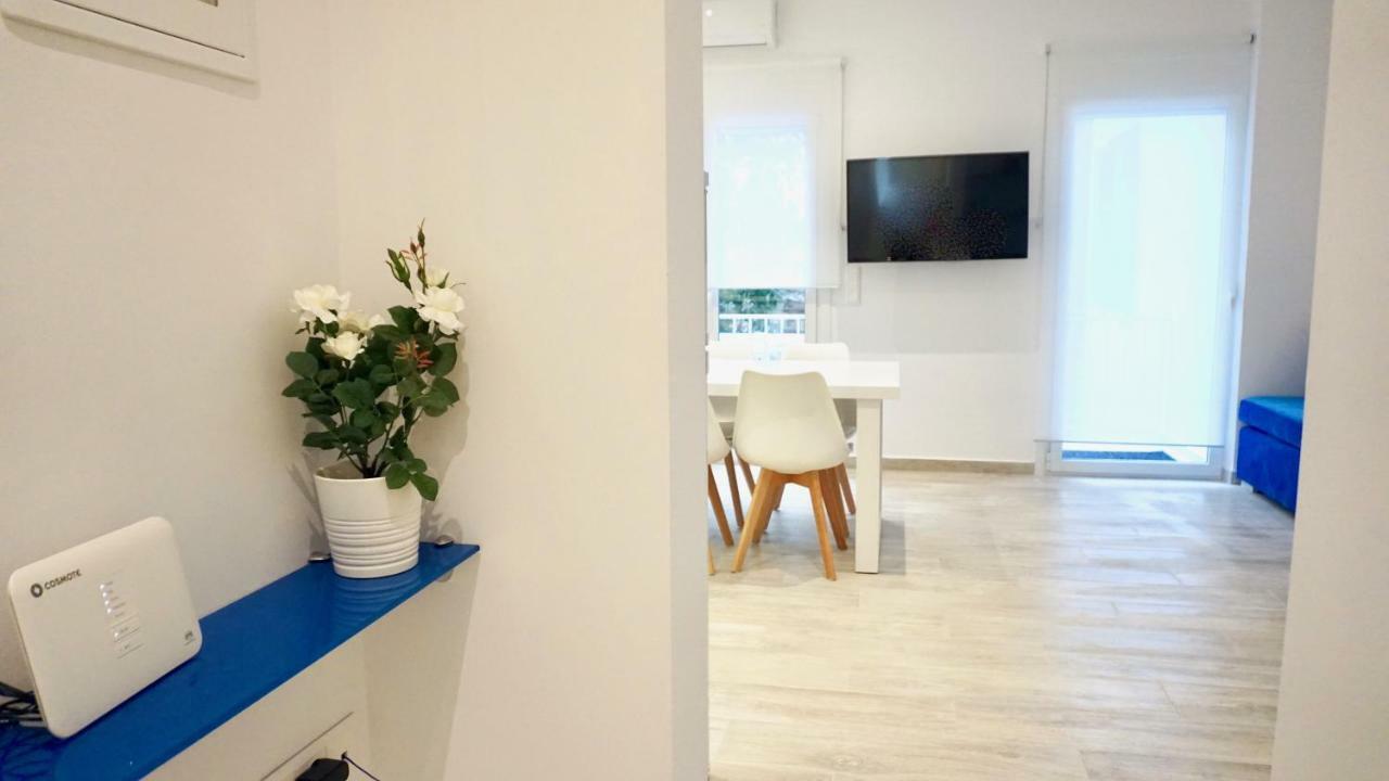 Modern & Central Apt In Афіни Екстер'єр фото