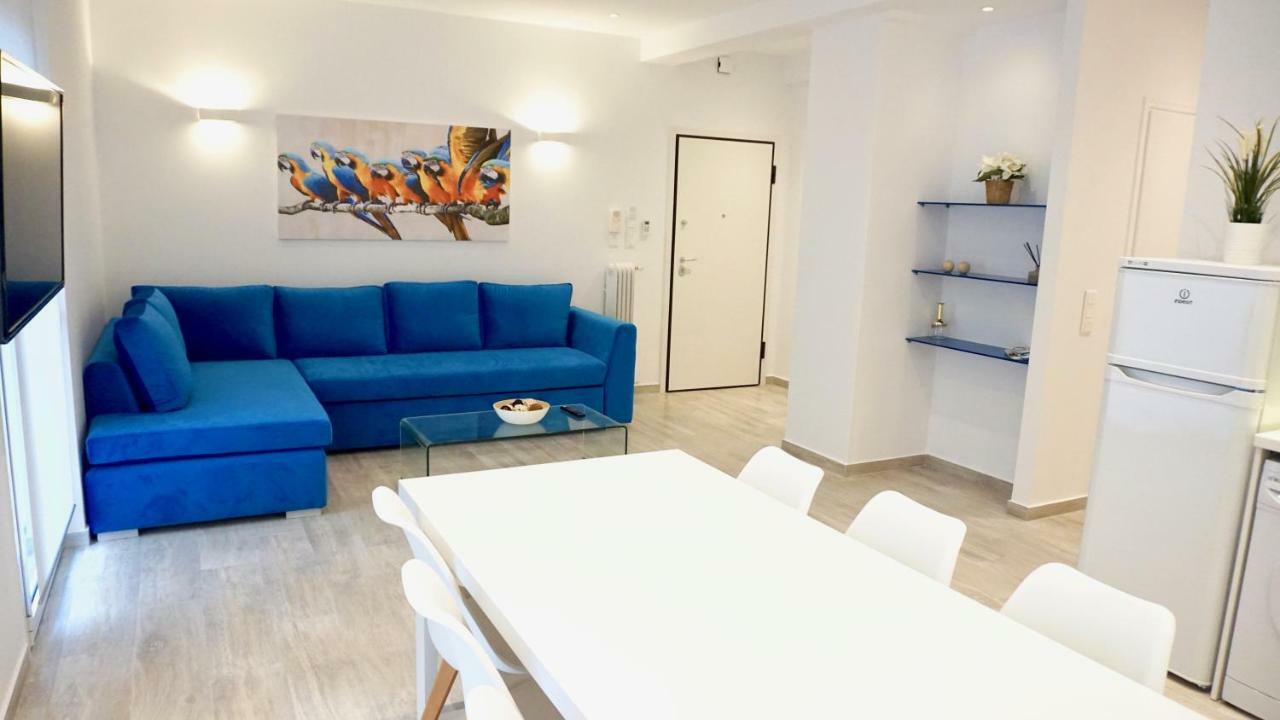 Modern & Central Apt In Афіни Екстер'єр фото
